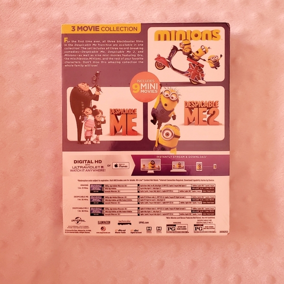 NIB Despicable Me 3 Movie Collection - Picture 2 of 2